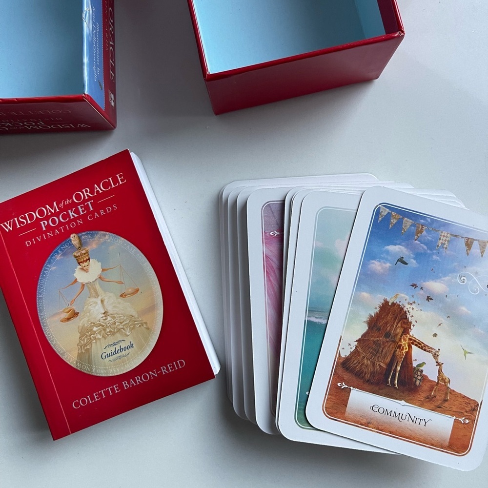 Wisdom of the Oracle Divination Cards: A 52-Card Oracle Deck